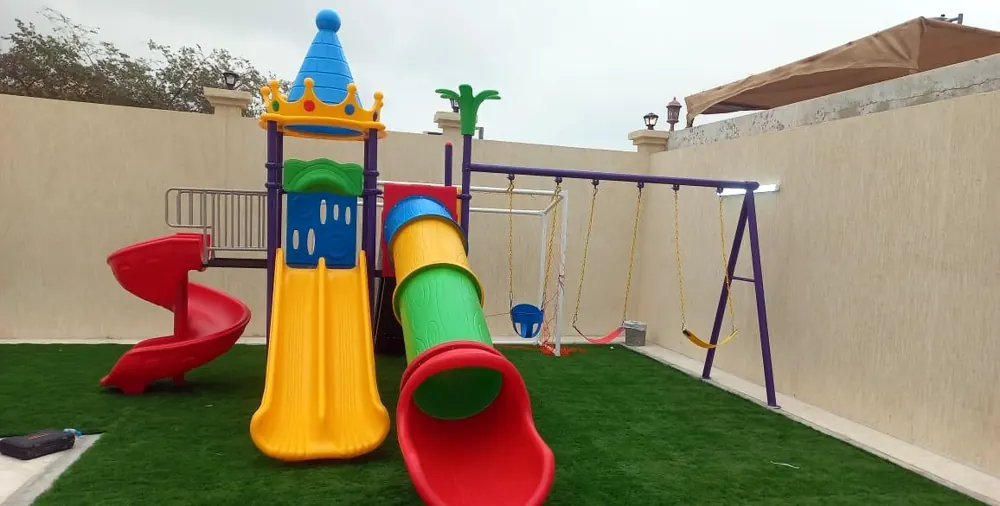 ملعب التاج مع نفق