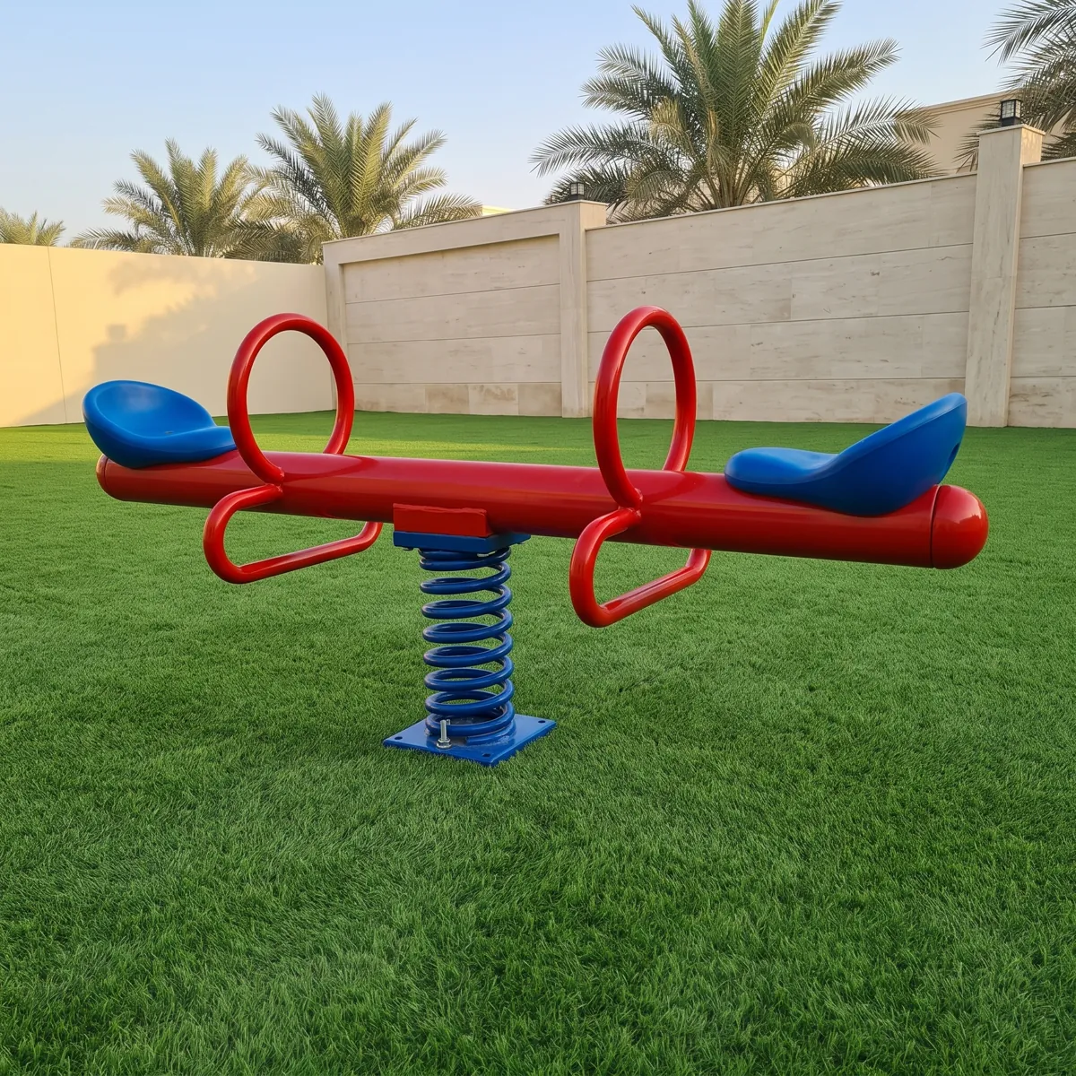سي سو بزنبرك — مقعدين